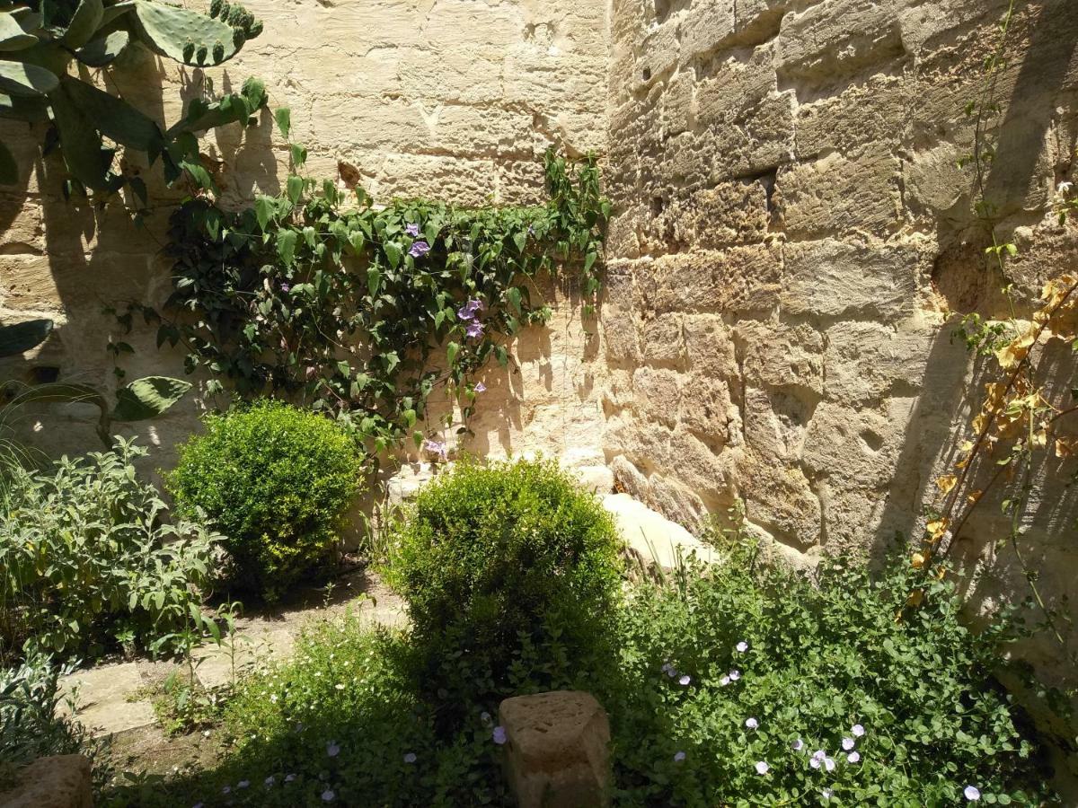 Bed and Breakfast Il Giardino Di Benedetta Лечче Экстерьер фото
